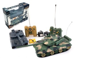 Tank RC 2ks 33cm + dobjacia pack tankov bitka so zvukom sa svetlom v krabici 42x32x14cm