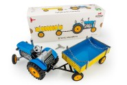 Traktor Zetor s valnkom modr na kik kov 1:25 v krabike 32x13x11cm Kovap